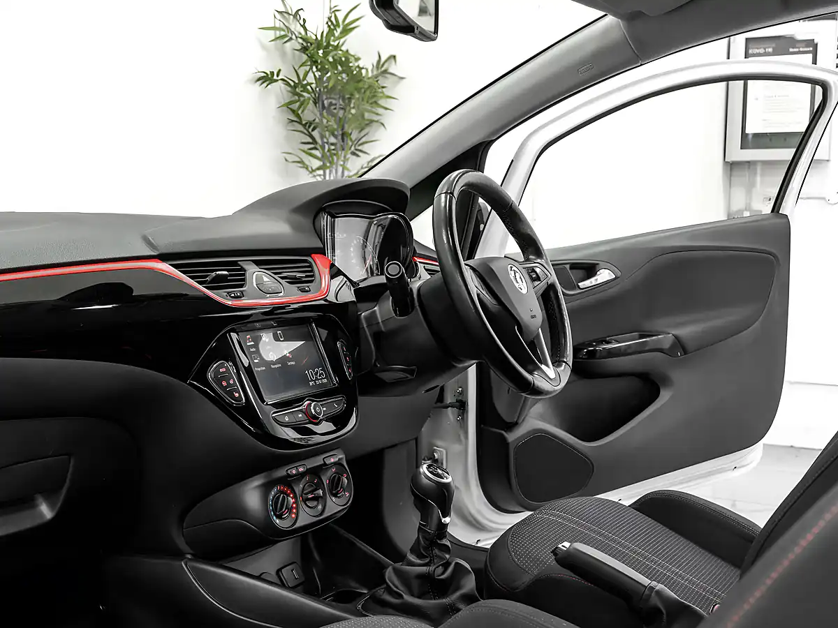 Used 2019 Vauxhall Corsa Griffin White - Interior and Exterior details 19