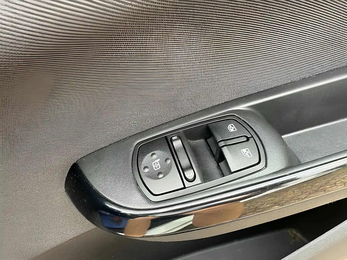 Used 2019 Vauxhall Corsa Griffin White - Interior and Exterior details 18