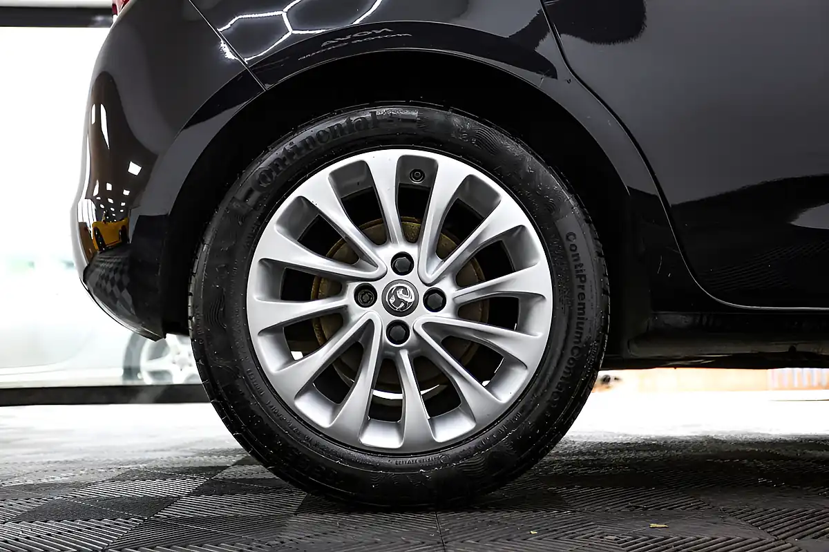 Used 2019 Vauxhall Corsa Se Nav Mineral Black - Interior and Exterior details 19