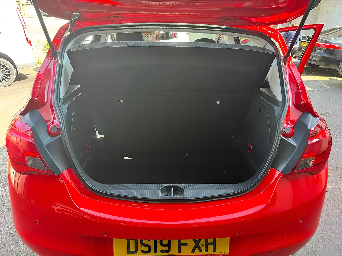Used 2019 Vauxhall Corsa Se Nav Red - Interior and Exterior details 9