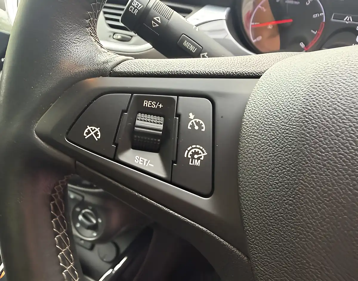 Used 2019 Vauxhall Corsa Se Nav Red - Interior and Exterior details 17