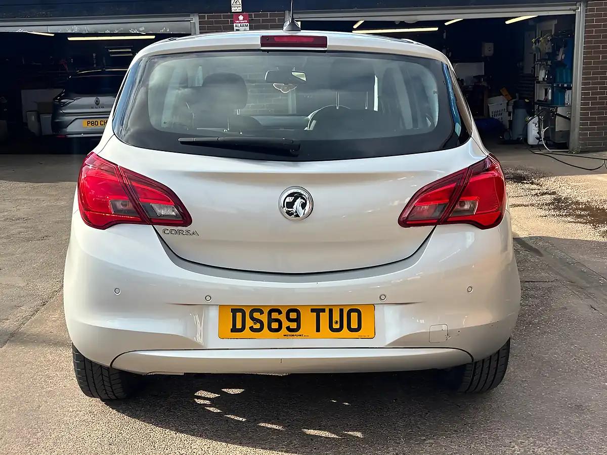 Used 2019 Vauxhall Corsa Se Nav Silver - Interior and Exterior details 3