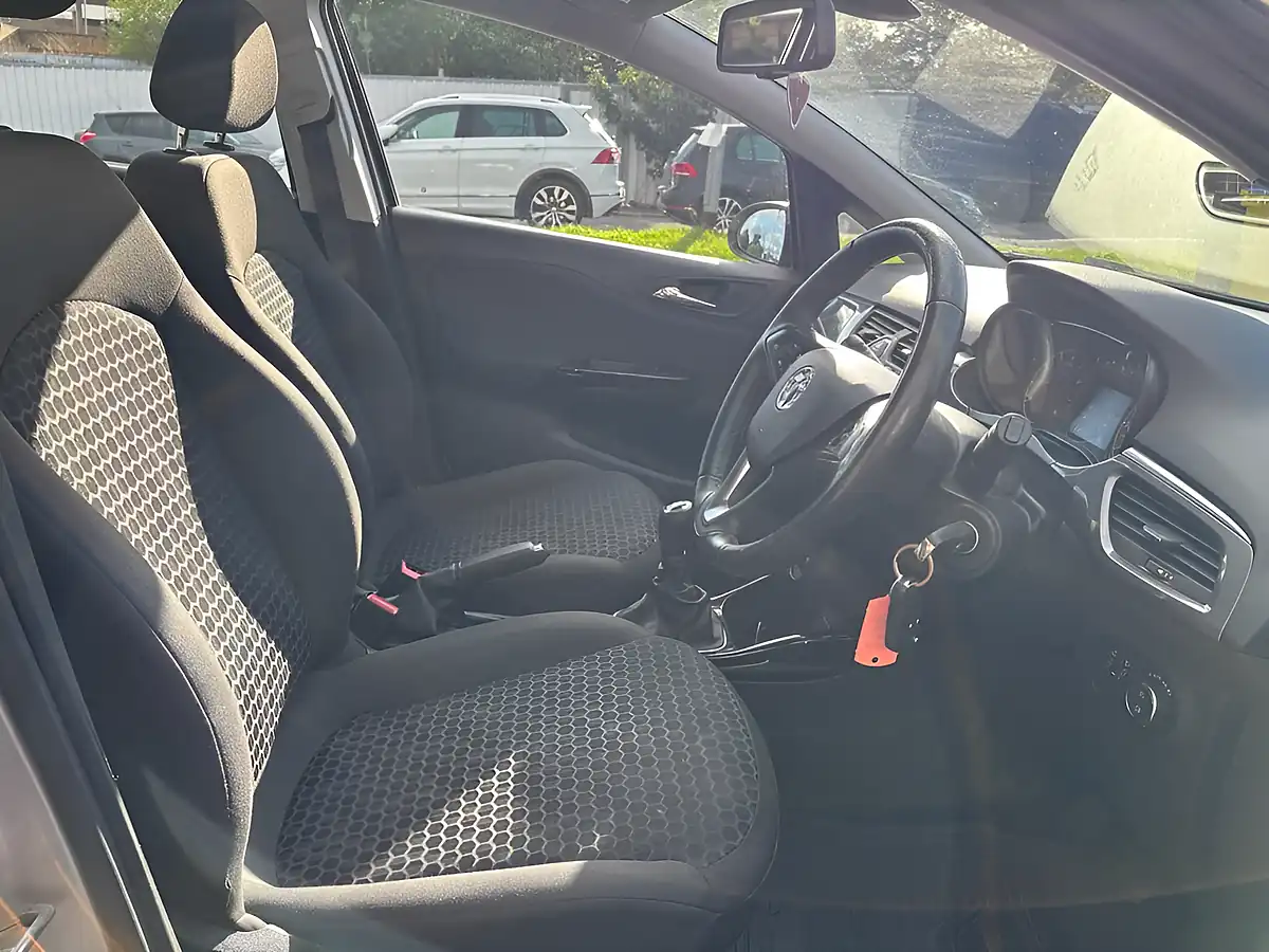 Used 2019 Vauxhall Corsa Se Nav Silver - Interior and Exterior details 6