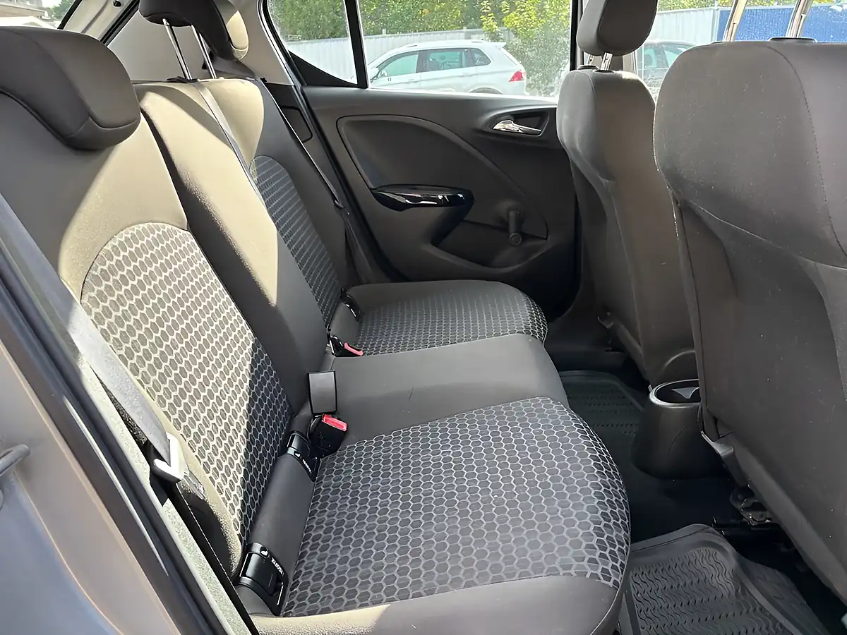 Used 2019 Vauxhall Corsa Se Nav Silver - Interior and Exterior details 8
