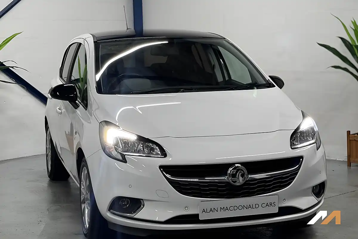 Used 2019 Vauxhall Corsa Se Nav Summit White - Interior and Exterior details 10