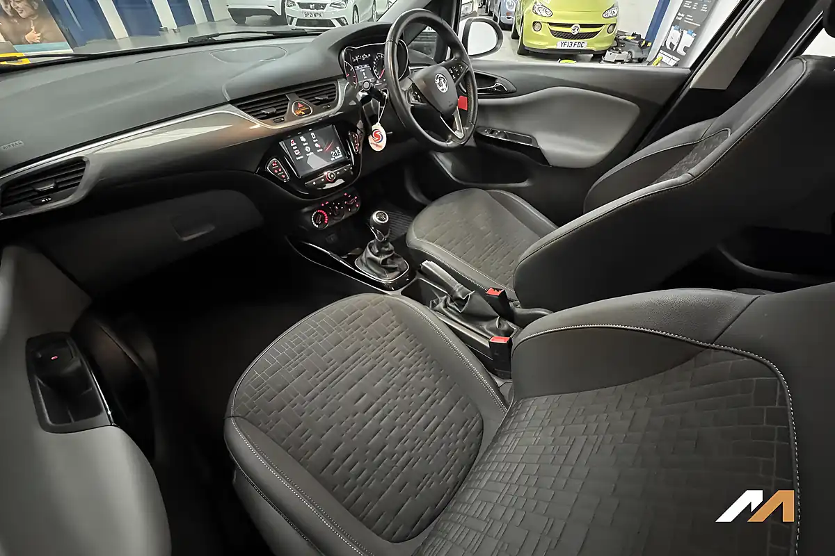 Used 2019 Vauxhall Corsa Se Nav Summit White - Interior and Exterior details 19