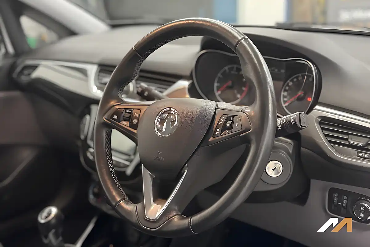 Used 2019 Vauxhall Corsa Se Nav Summit White - Interior and Exterior details 20