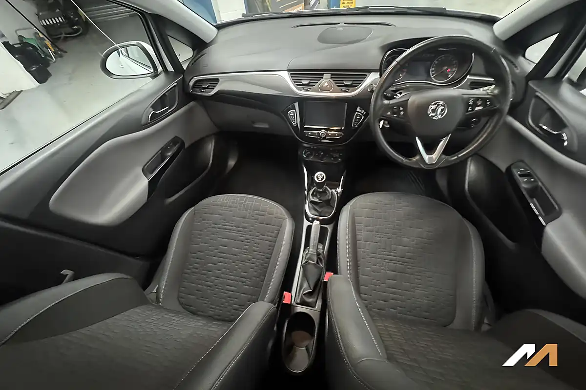 Used 2019 Vauxhall Corsa Se Nav Summit White - Interior and Exterior details 4