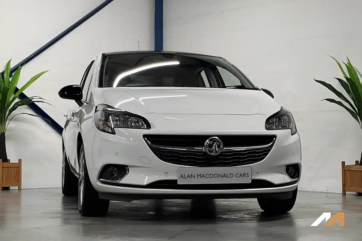 Used 2019 Vauxhall Corsa Se Nav Summit White - Interior and Exterior details 7