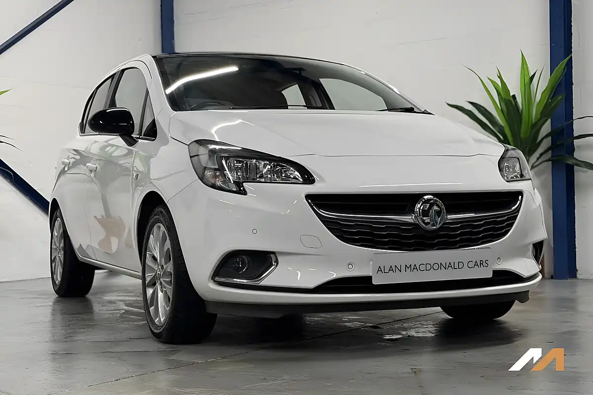 Used 2019 Vauxhall Corsa Se Nav Summit White - Interior and Exterior details 9