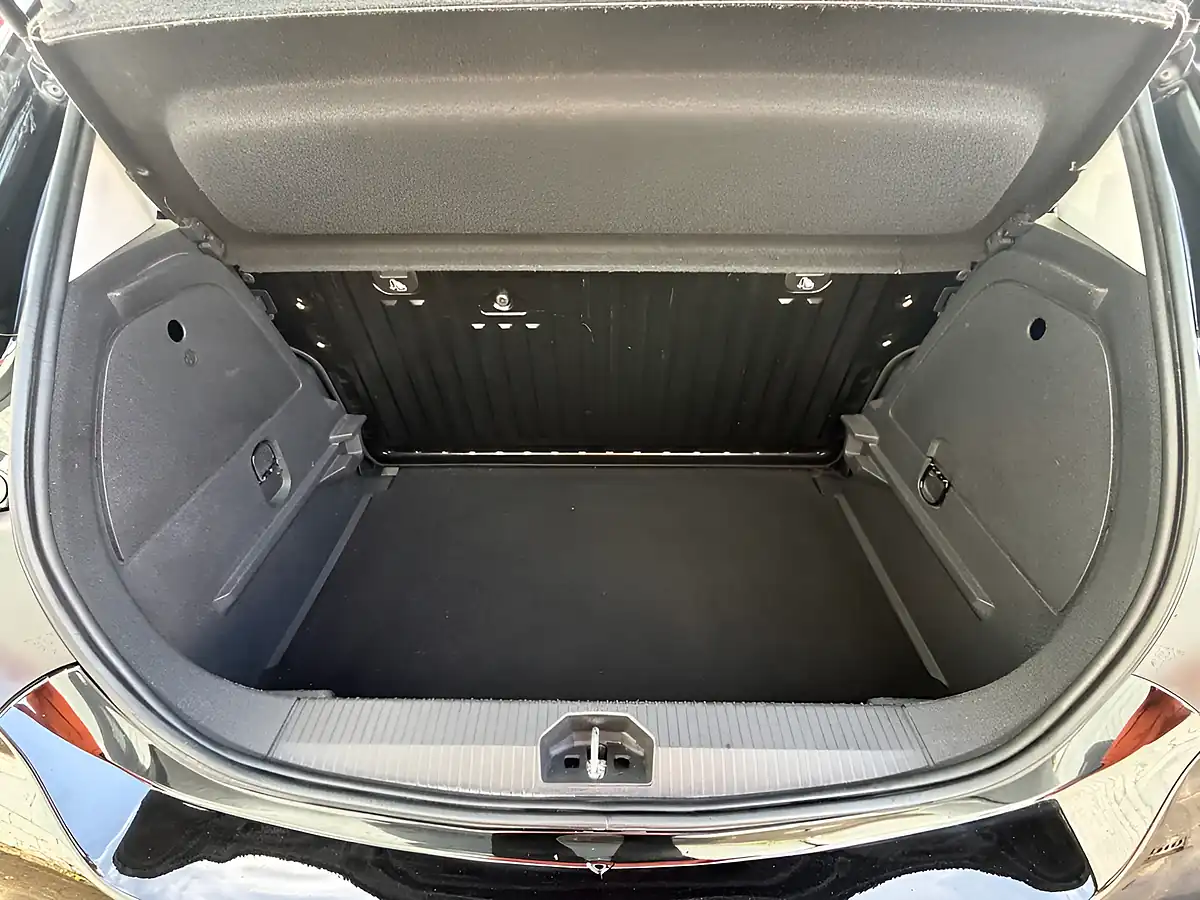Used 2019 Vauxhall Corsa Sri Vx-Line Nav Black - Interior and Exterior details 8