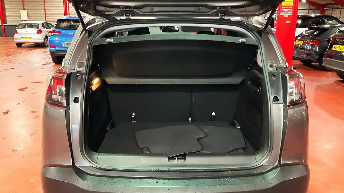 Used 2019 Vauxhall Crossland Elite Grey - Interior and Exterior details 11
