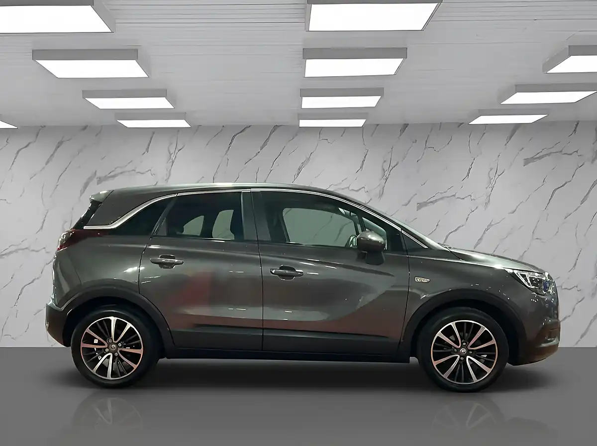 Used 2019 Vauxhall Crossland Elite Grey - Interior and Exterior details 6
