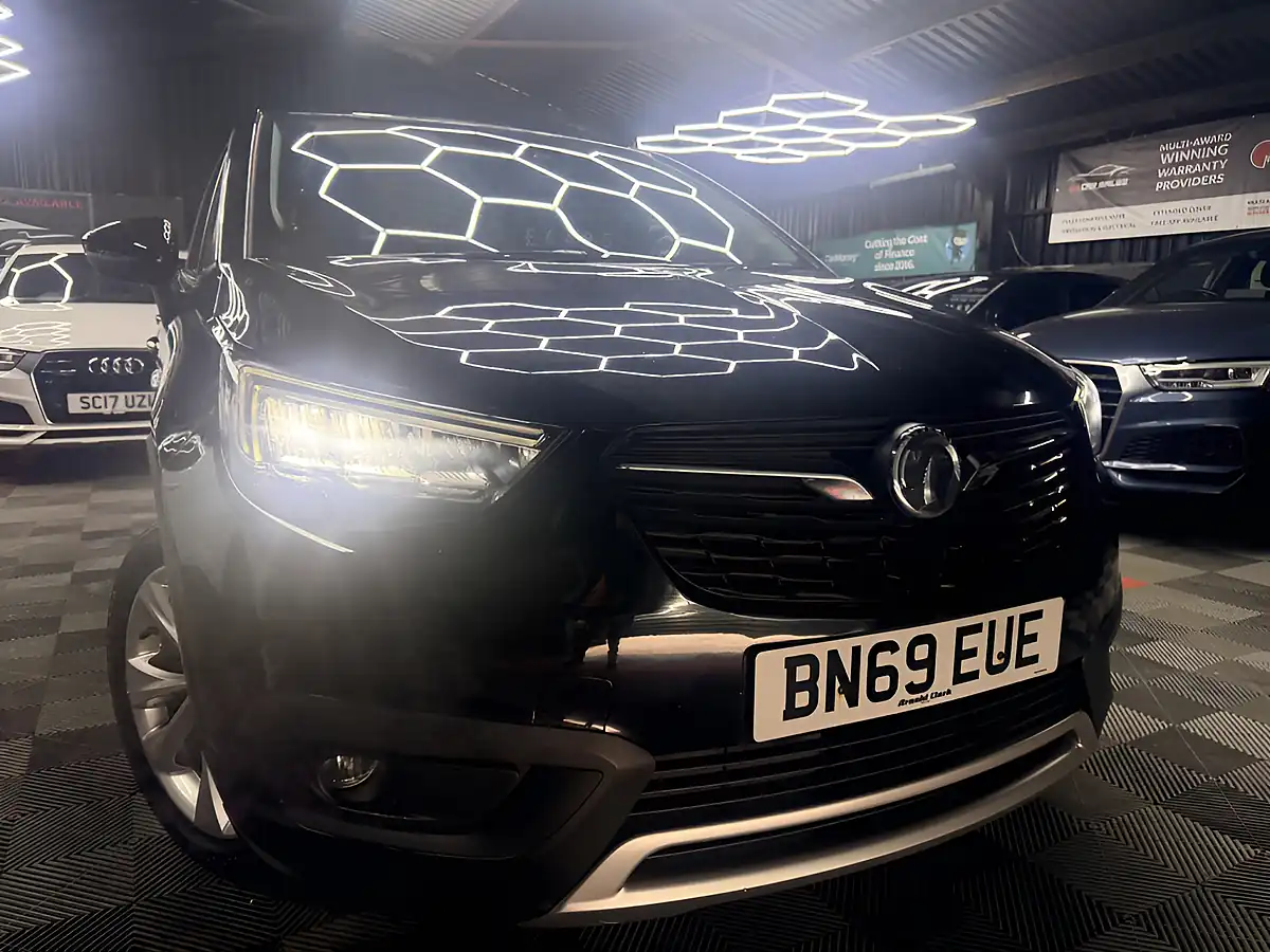 Used 2019 Vauxhall Crossland X Business Edition Nav Black - Front View