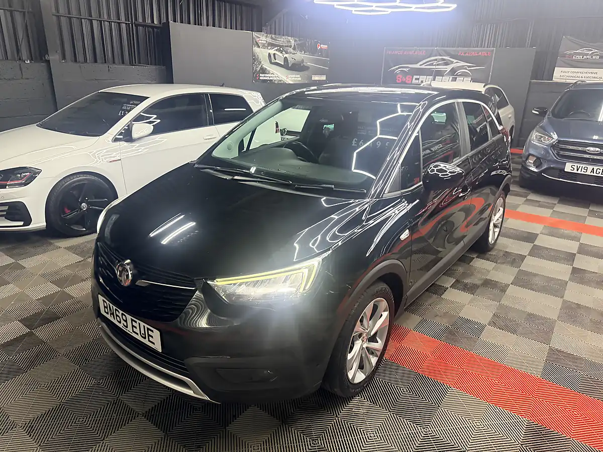 Used 2019 Vauxhall Crossland X Business Edition Nav Black - Interior and Exterior details 10