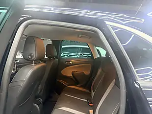 Used 2019 Vauxhall Crossland X Business Edition Nav Black - Interior and Exterior details 13