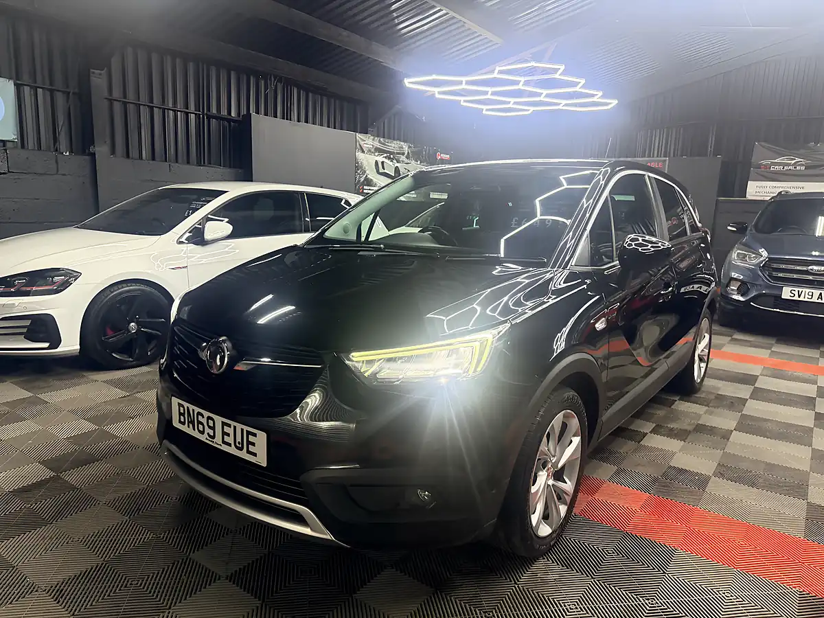 Used 2019 Vauxhall Crossland X Business Edition Nav Black - Interior and Exterior details 5