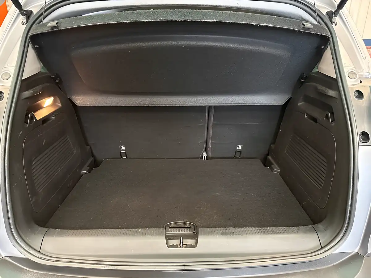 Used 2019 Vauxhall Crossland X Elite Grey - Interior and Exterior details 19