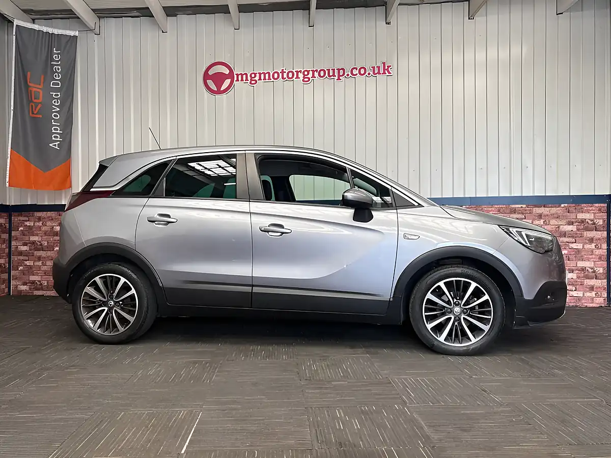 Used 2019 Vauxhall Crossland X Elite Grey - Interior and Exterior details 9