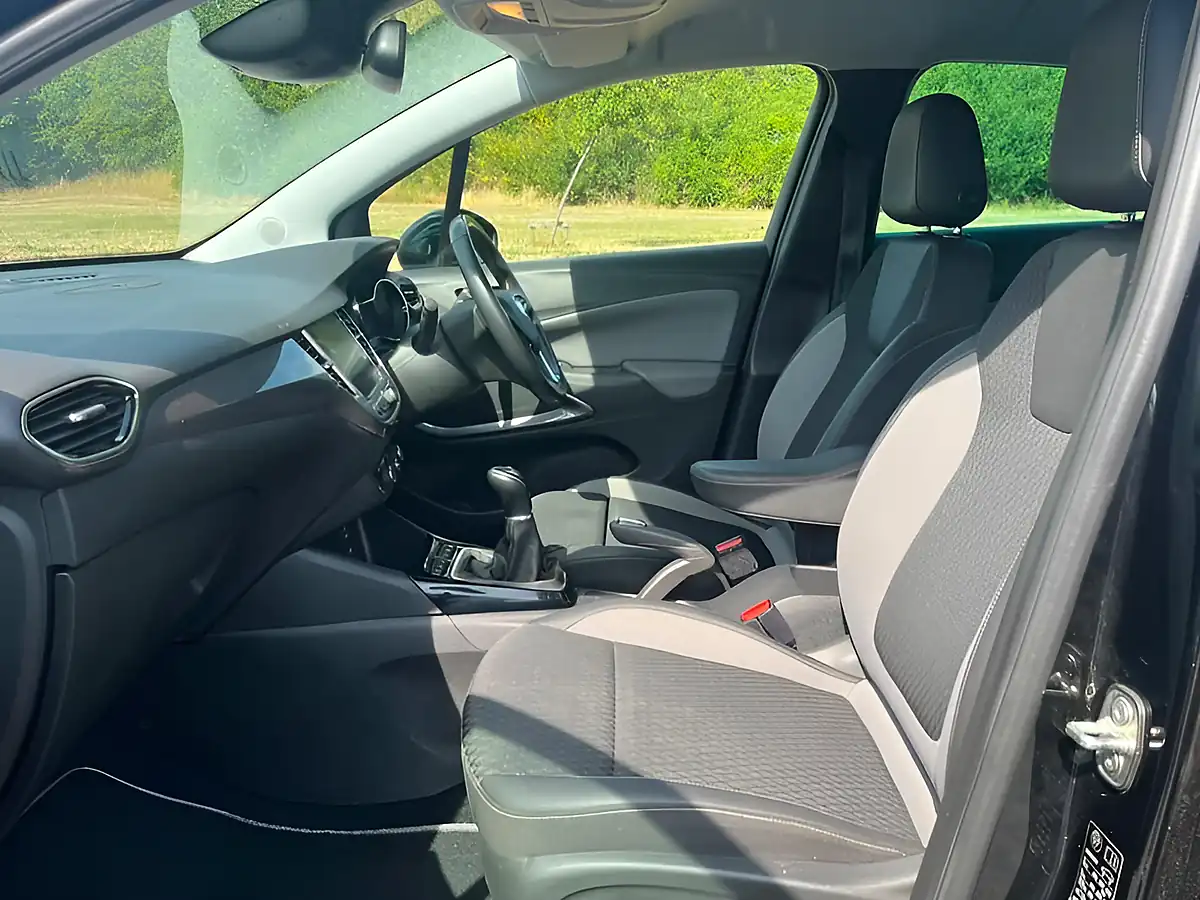 Used 2019 Vauxhall Crossland X Elite Nav Black - Interior and Exterior details 6