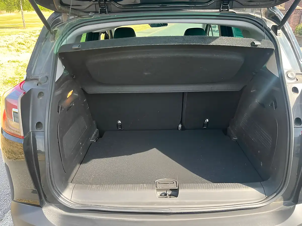 Used 2019 Vauxhall Crossland X Elite Nav Black - Interior and Exterior details 9