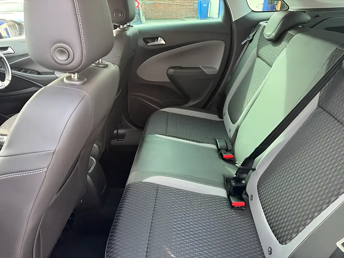 Used 2019 Vauxhall Crossland X Elite Nav Black - Interior and Exterior details 5