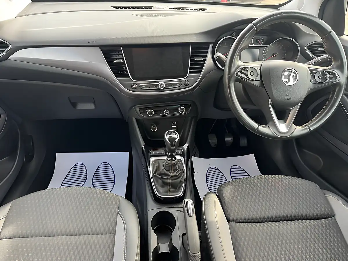Used 2019 Vauxhall Crossland X Elite Nav Black - Interior and Exterior details 6