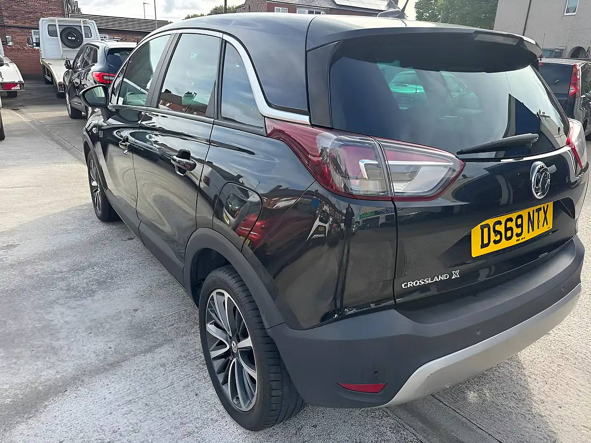 Used 2019 Vauxhall Crossland X Elite Nav Black - Interior and Exterior details 7