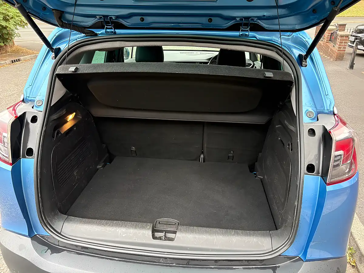 Used 2019 Vauxhall Crossland X Elite Nav Blue - Interior and Exterior details 12