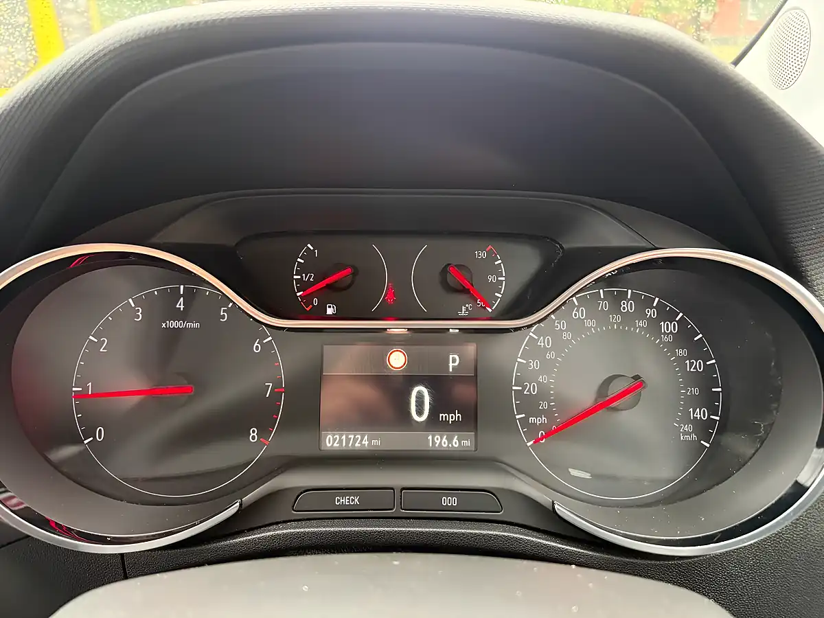 Used 2019 Vauxhall Crossland X Elite Nav Blue - Interior and Exterior details 14