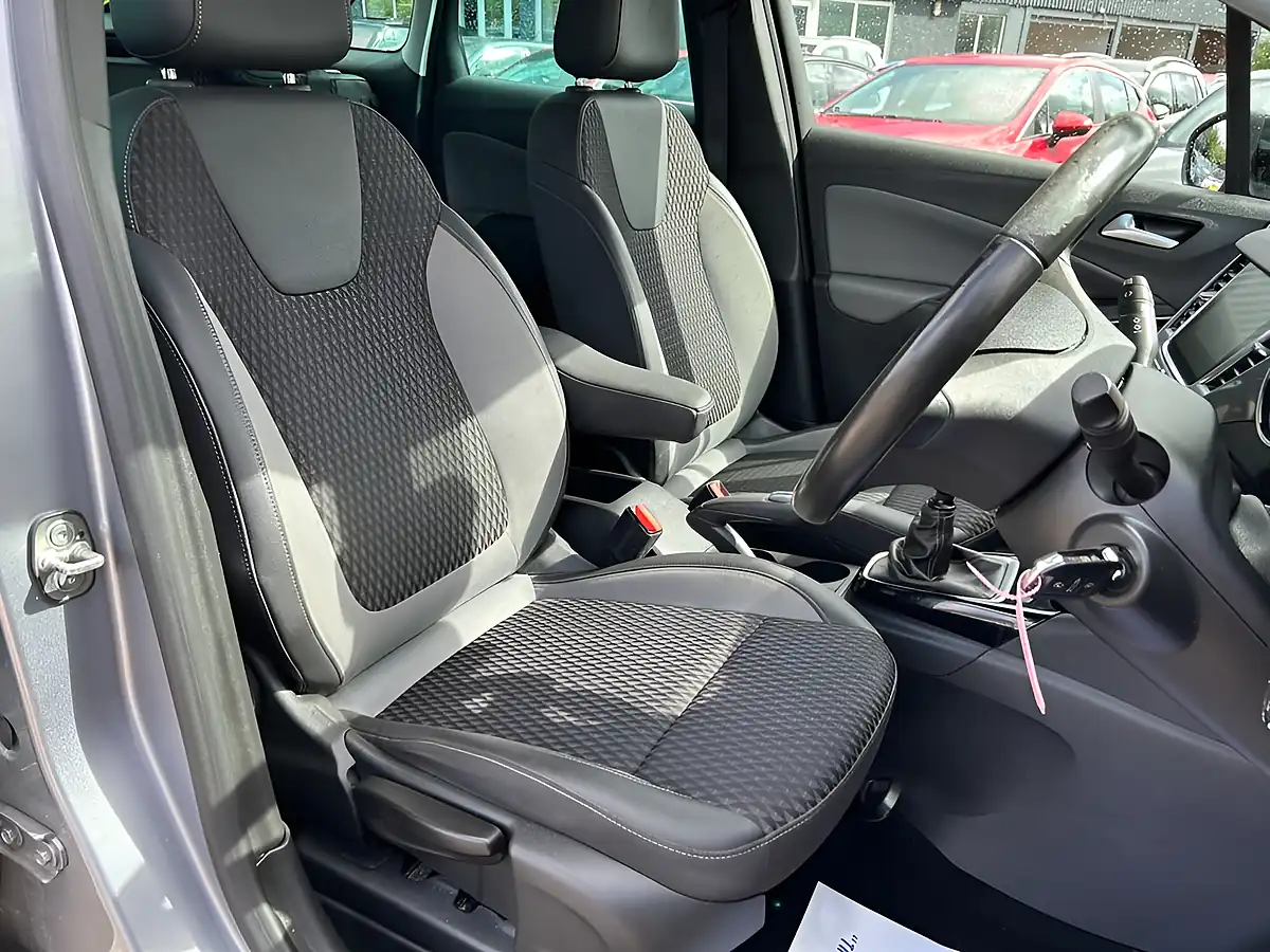 Used 2019 Vauxhall Crossland X Elite Nav Grey - Interior and Exterior details 10