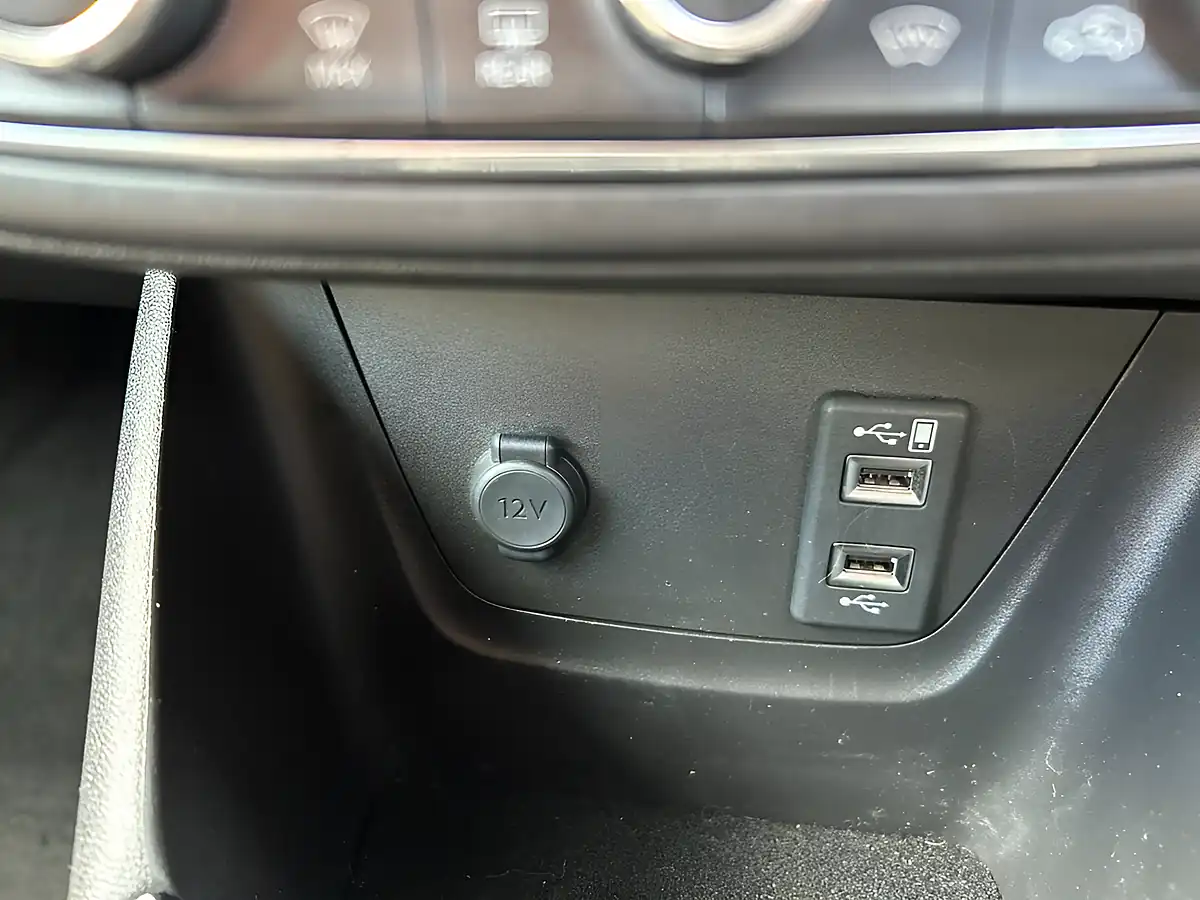 Used 2019 Vauxhall Crossland X Elite Nav Grey - Interior and Exterior details 13