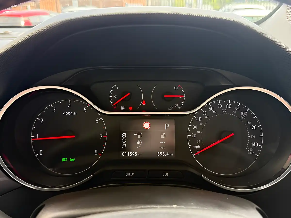 Used 2019 Vauxhall Crossland X Elite Nav Orange - Interior and Exterior details 15