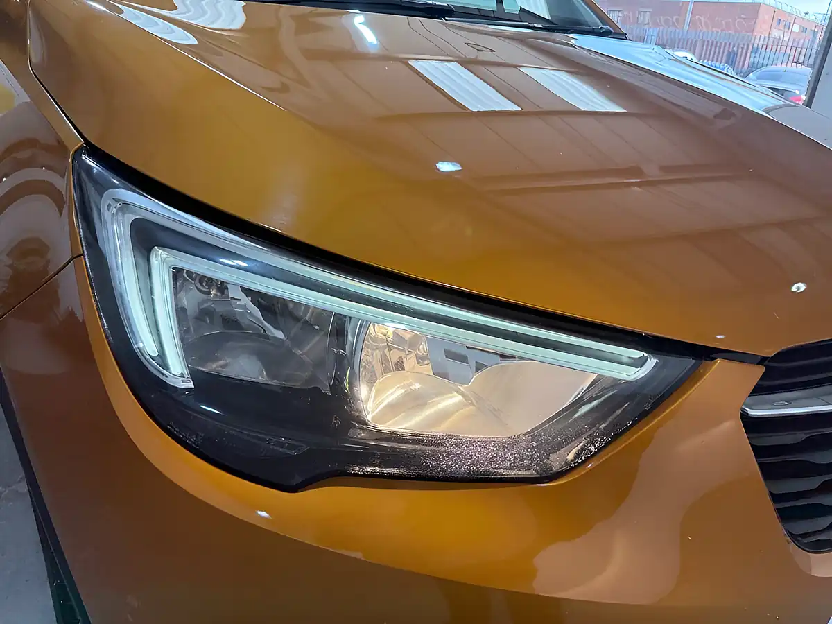 Used 2019 Vauxhall Crossland X Elite Nav Orange - Interior and Exterior details 18