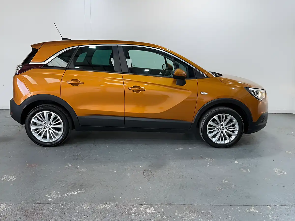 Used 2019 Vauxhall Crossland X Elite Nav Orange - Interior and Exterior details 8