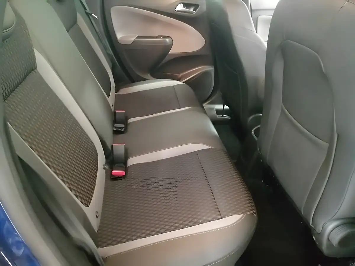 Used 2019 Vauxhall Crossland X Elite Nav Persian Blue - Interior and Exterior details 12