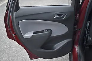 Used 2019 Vauxhall Crossland X Elite Nav Rioja Red - Interior and Exterior details 15