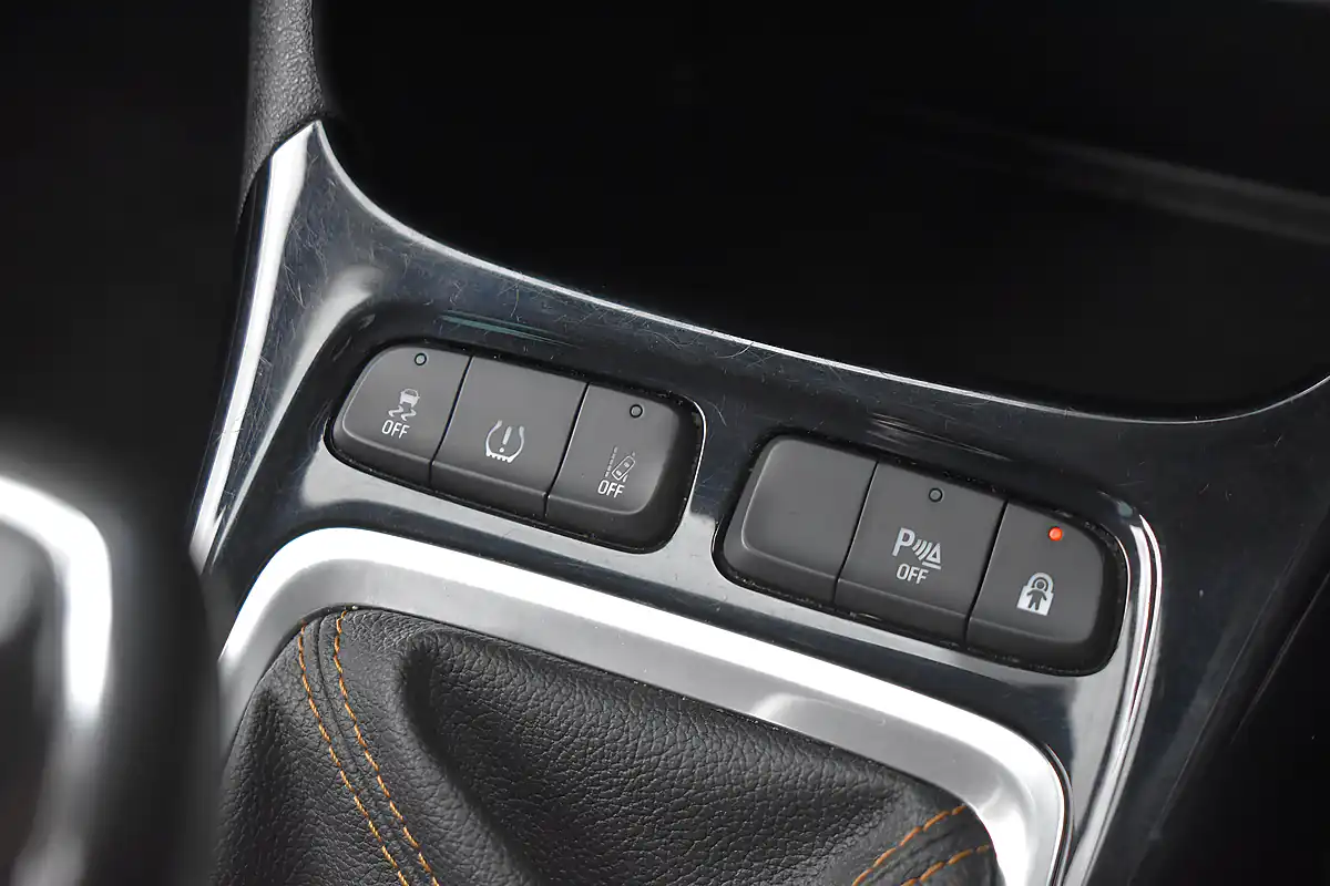 Used 2019 Vauxhall Crossland X Elite Nav Rioja Red - Interior and Exterior details 18