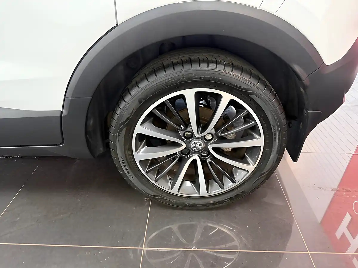 Used 2019 Vauxhall Crossland X Elite Nav White - Interior and Exterior details 10