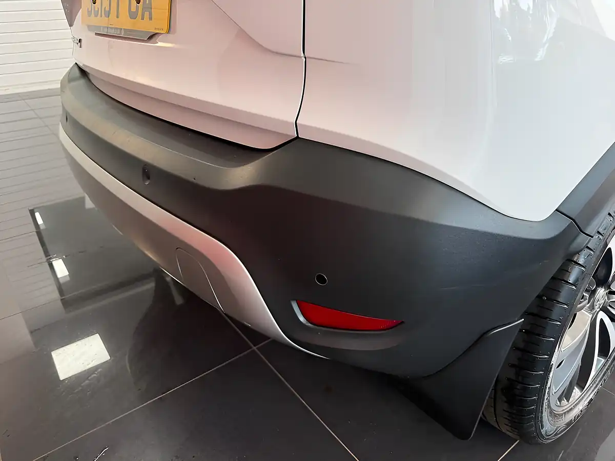 Used 2019 Vauxhall Crossland X Elite Nav White - Interior and Exterior details 8