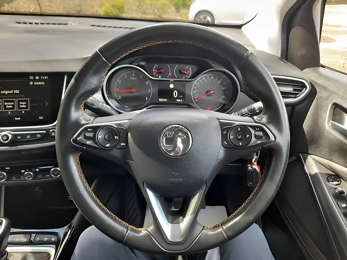 Used 2019 Vauxhall Crossland X Elite Nav White - Interior and Exterior details 16