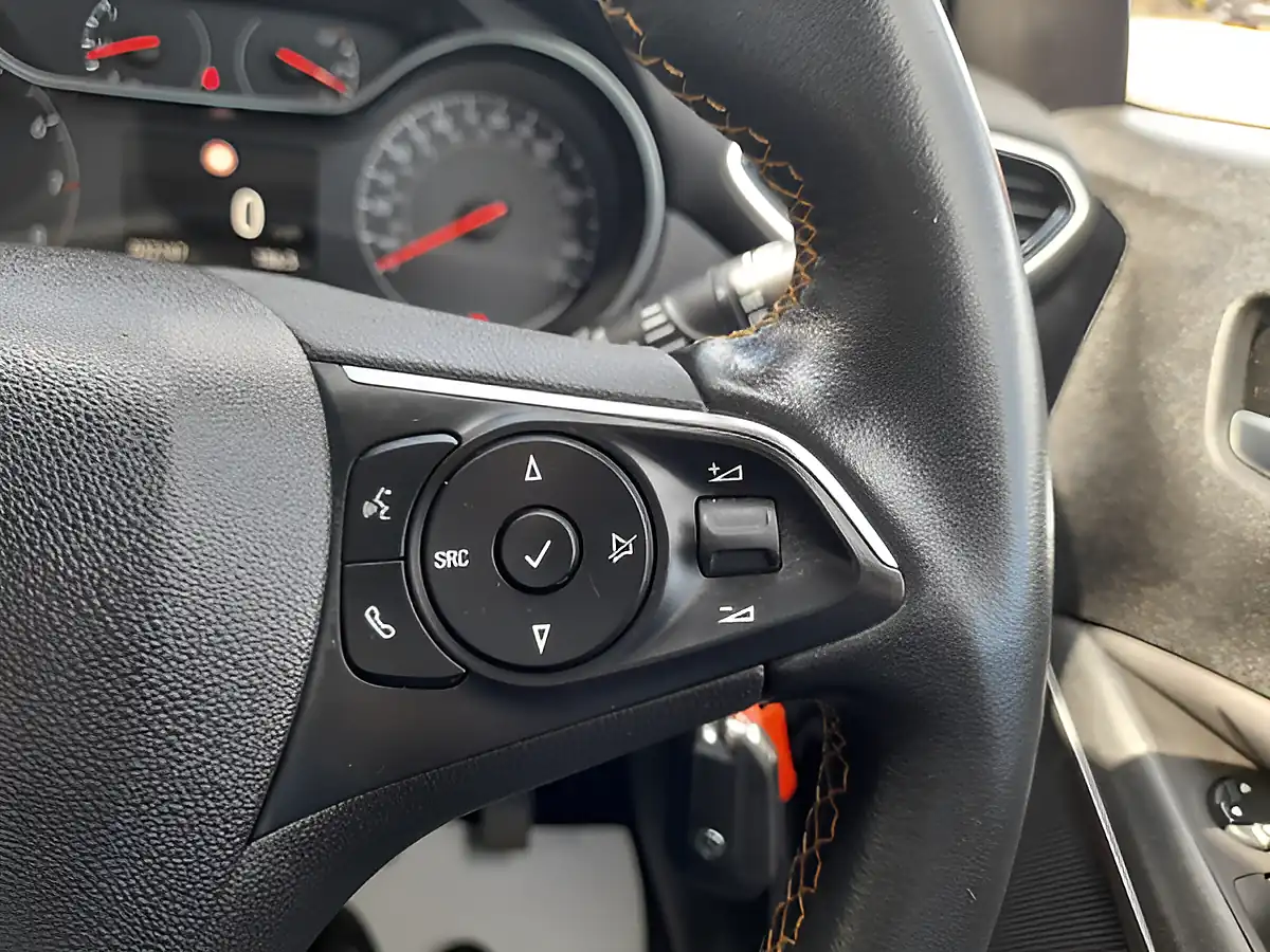 Used 2019 Vauxhall Crossland X Elite Nav White - Interior and Exterior details 17