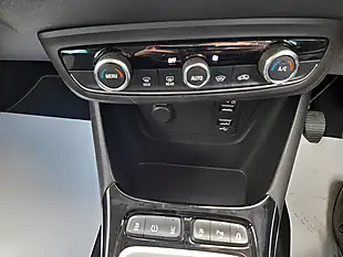 Used 2019 Vauxhall Crossland X Elite Nav White - Interior and Exterior details 20
