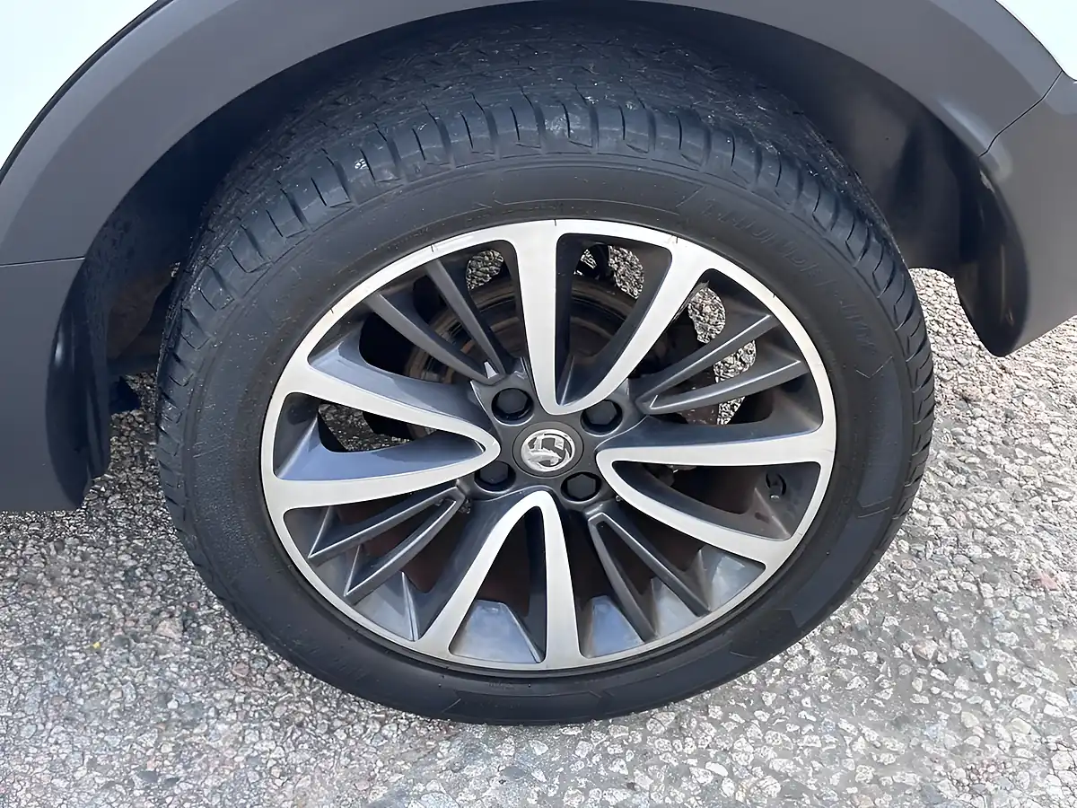 Used 2019 Vauxhall Crossland X Elite Nav White - Interior and Exterior details 13