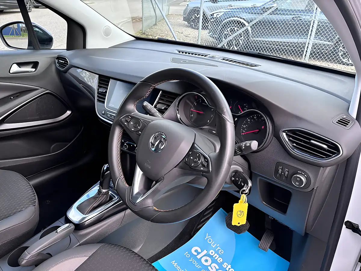 Used 2019 Vauxhall Crossland X Elite Nav White - Interior and Exterior details 2