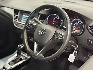 Used 2019 Vauxhall Crossland X Elite Red - Interior and Exterior details 6