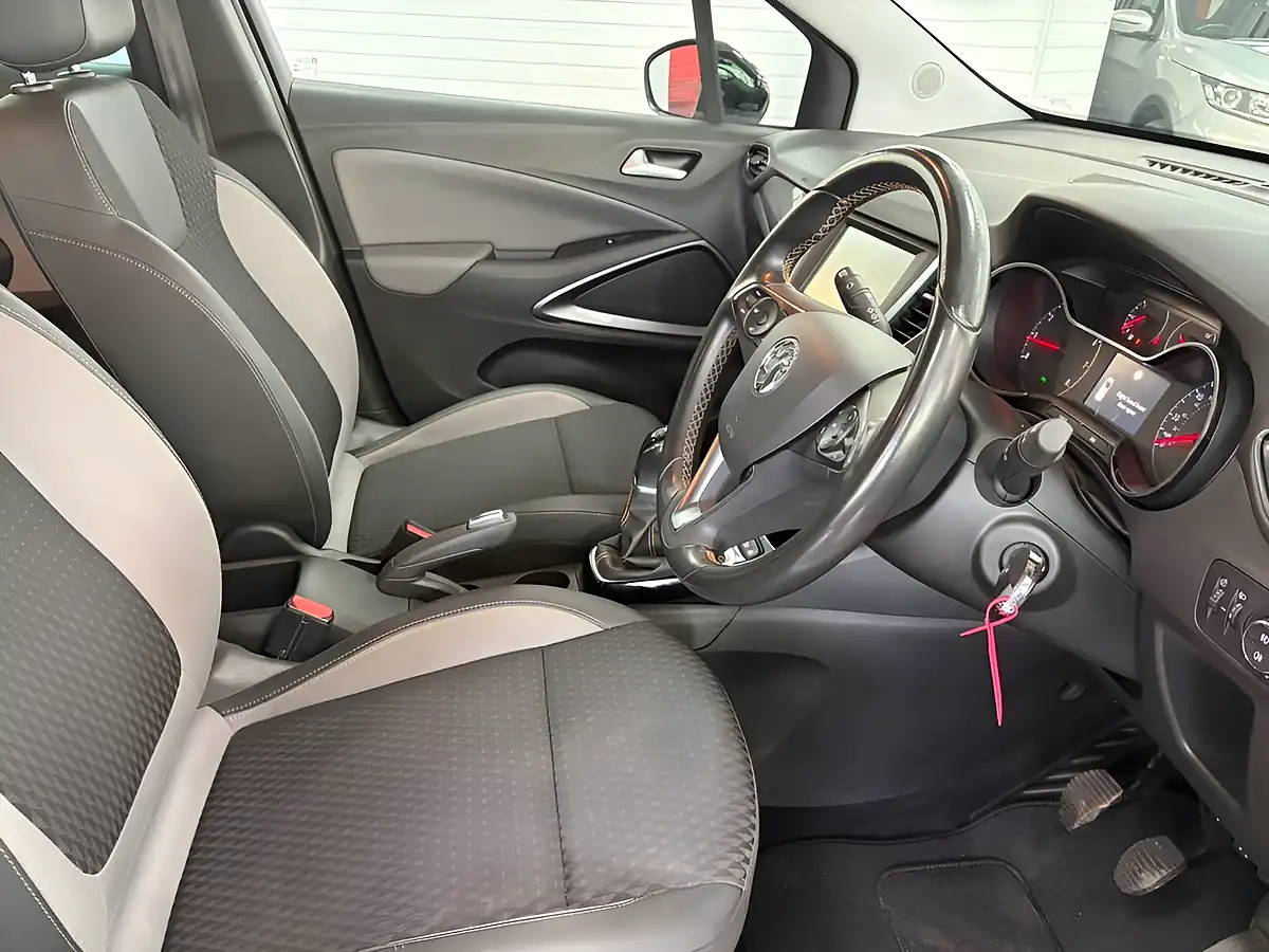 Used 2019 Vauxhall Crossland X Elite White - Interior and Exterior details 20