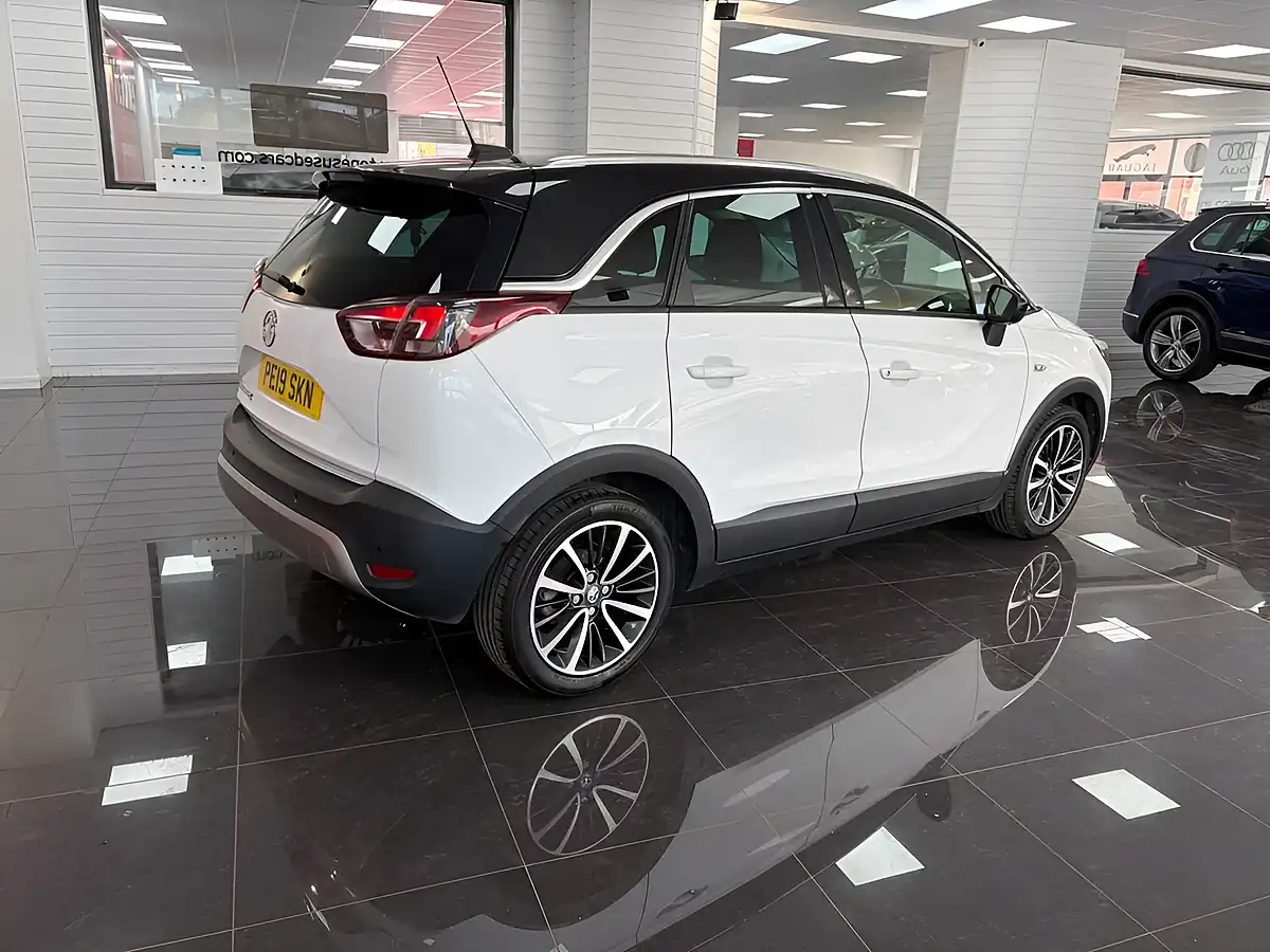 Used 2019 Vauxhall Crossland X Elite White - Interior and Exterior details 4