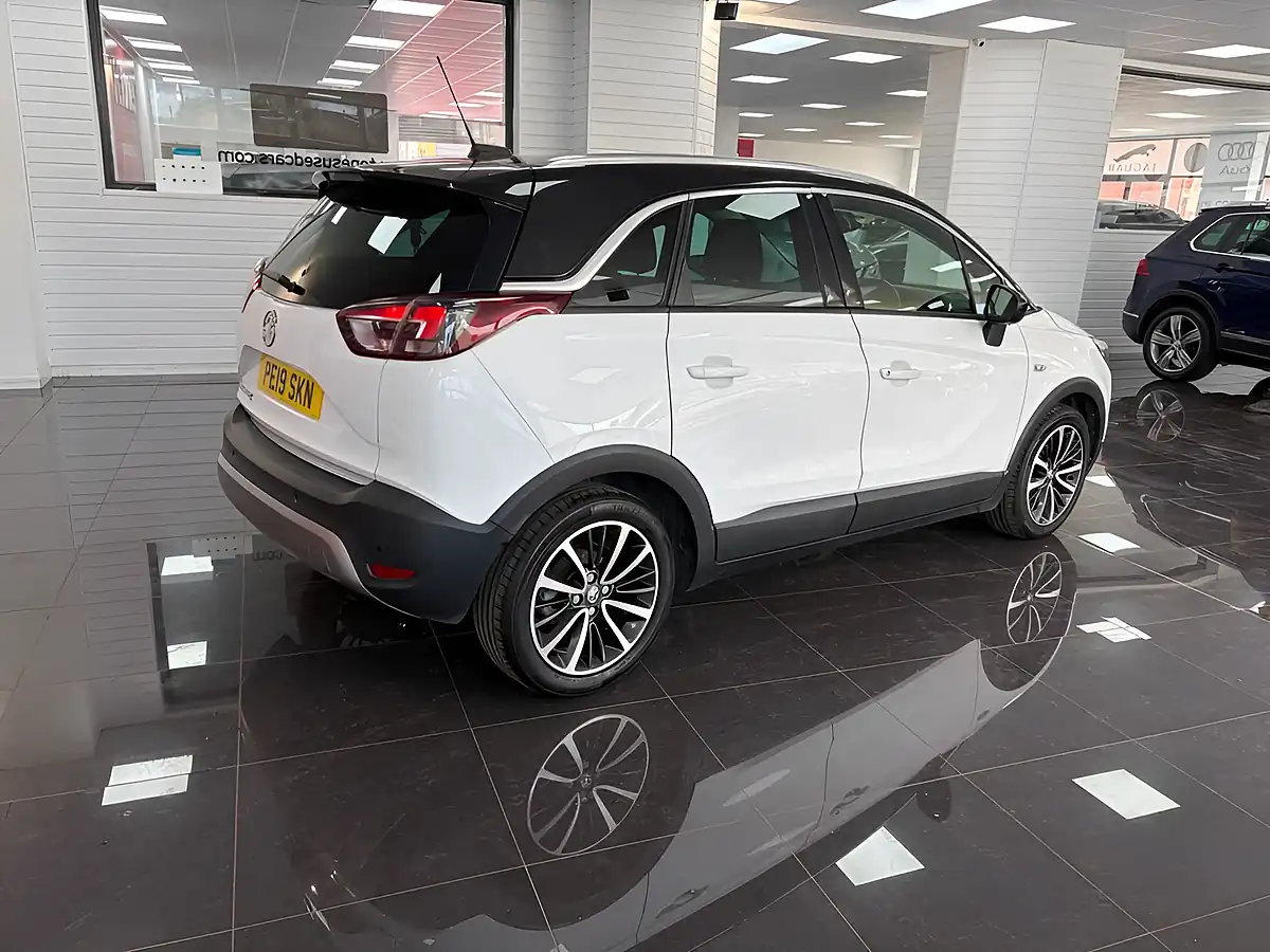 Used 2019 Vauxhall Crossland X Elite White - Interior and Exterior details 5
