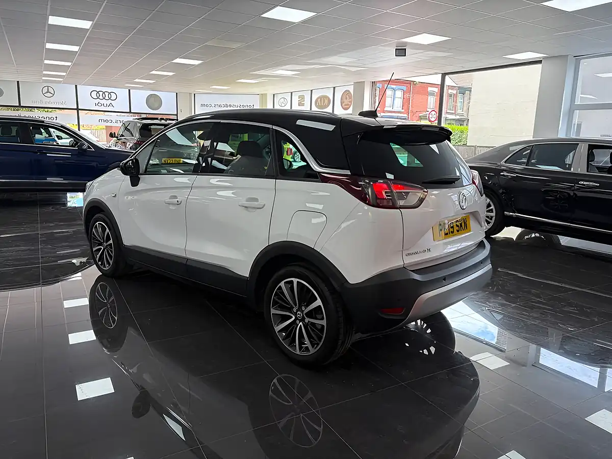 Used 2019 Vauxhall Crossland X Elite White - Interior and Exterior details 7